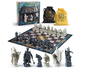 LOTR chess set gifts for geeks